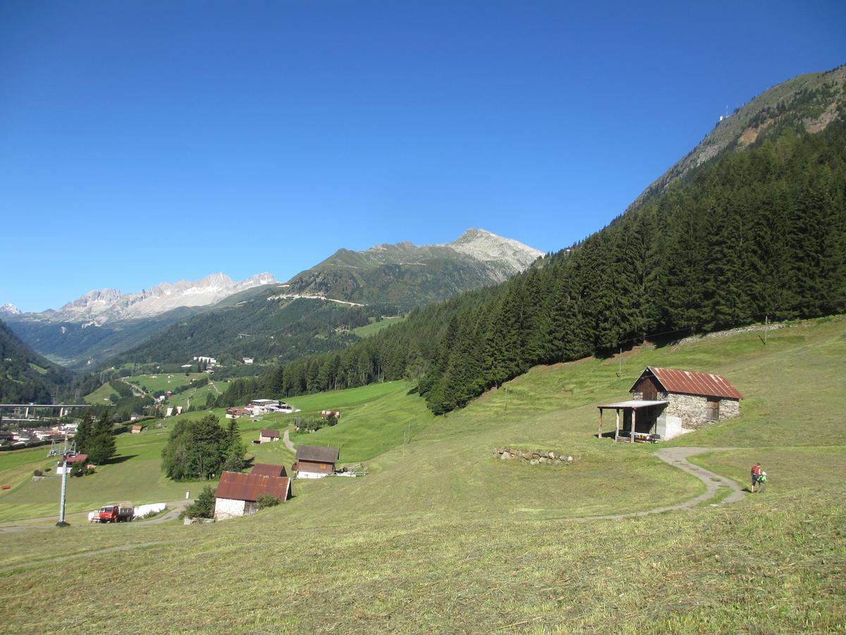 B&B Gottardo Airolo Bagian luar foto