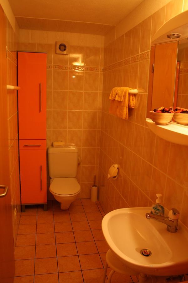 B&B Gottardo Airolo Bagian luar foto