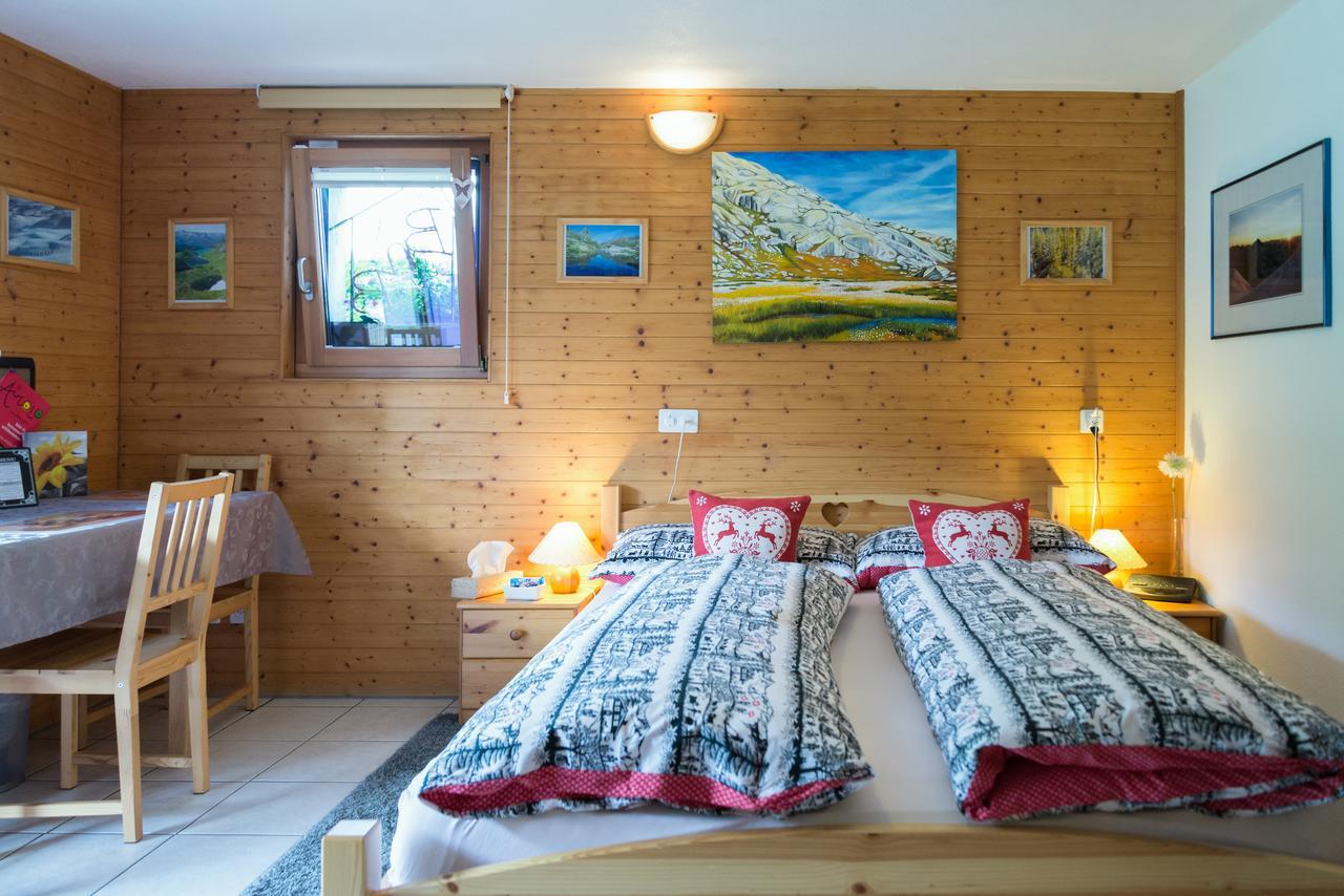 B&B Gottardo Airolo Bagian luar foto